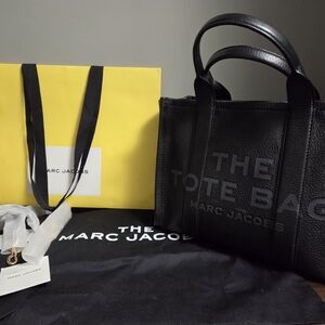 Marc Jacob’s Medium Leather Tote Bag